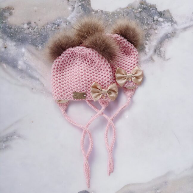 Beebiroosa-heleroosa-roosa-kahvaturoosa-tüdrukute-kootud-meriinovilane-talvemüts-tutimüts-tüdrukule-beebile-kuldse-lipsu-ja-swarovski-kristalliga-kahe-tutiga-talvemüts